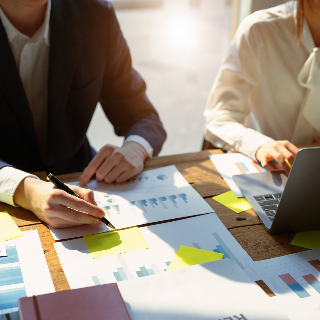 Menggunakan AI untuk Deteksi Anomali & Risiko dalam Data Keuangan